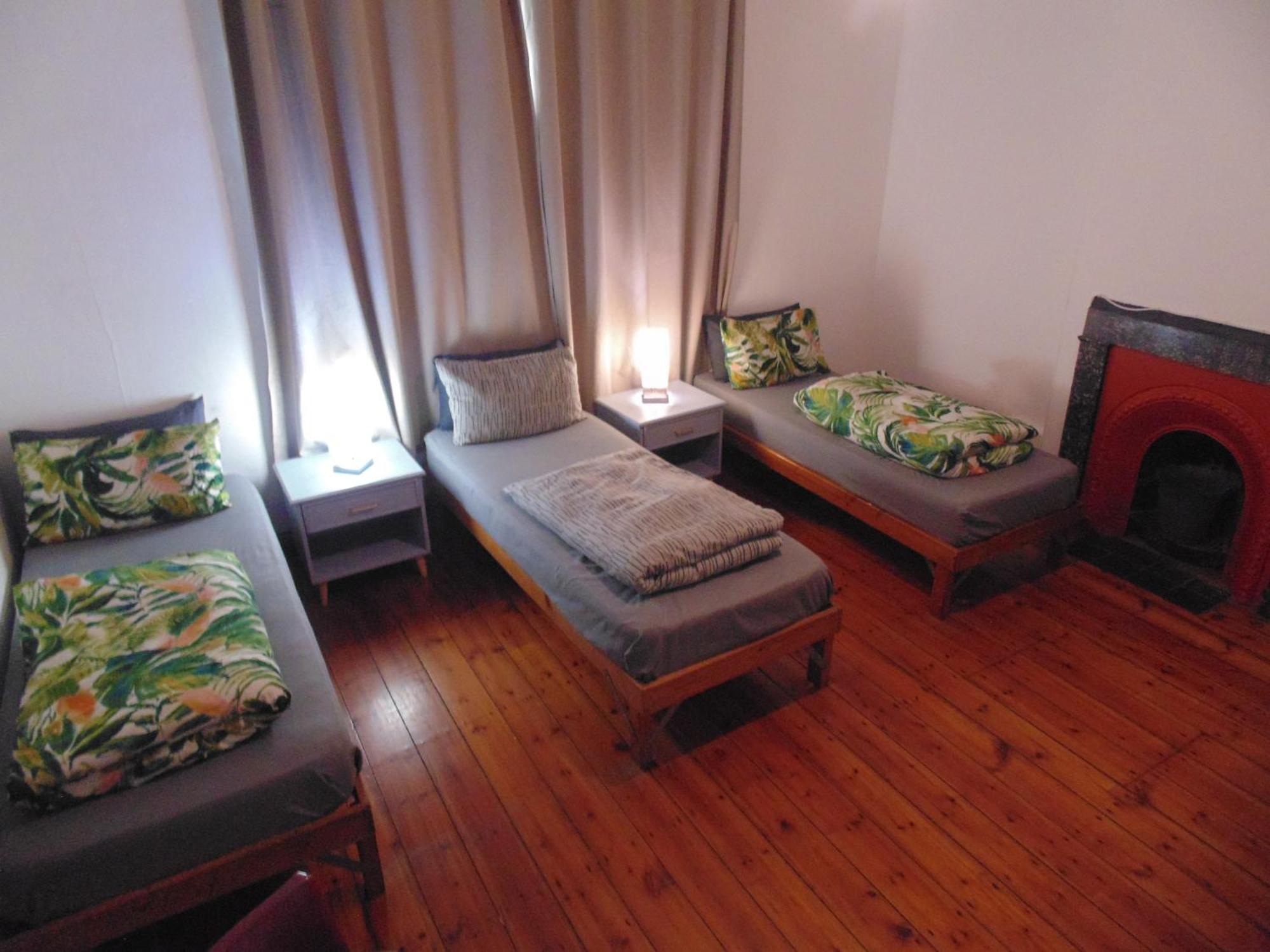 Zebra Crossing Backpacker Hostel Cape Town Exterior photo